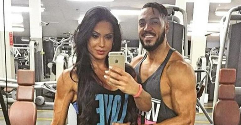 Gracyanne Barbosa rebate críticas após foto sensual: “Belo não é meu dono”