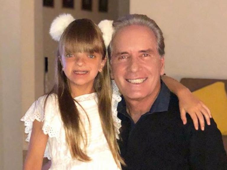 Roberto Justus viaja com Rafa para Orlando enquanto Ticiane curte a Itália