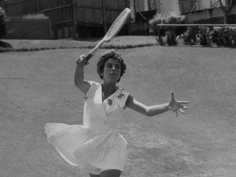 Morre Maria Esther Bueno, maior tenista da história do Brasil
