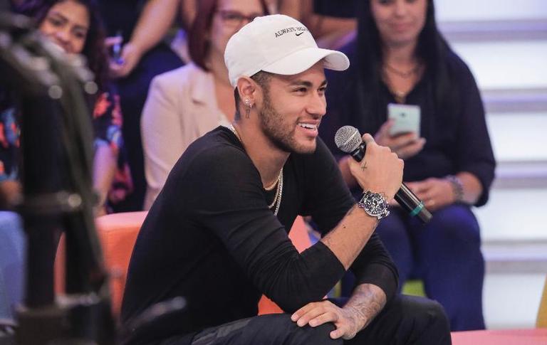Neymar Jr. cai no choro ao rever casa de infância: “Foi onde tudo começou”