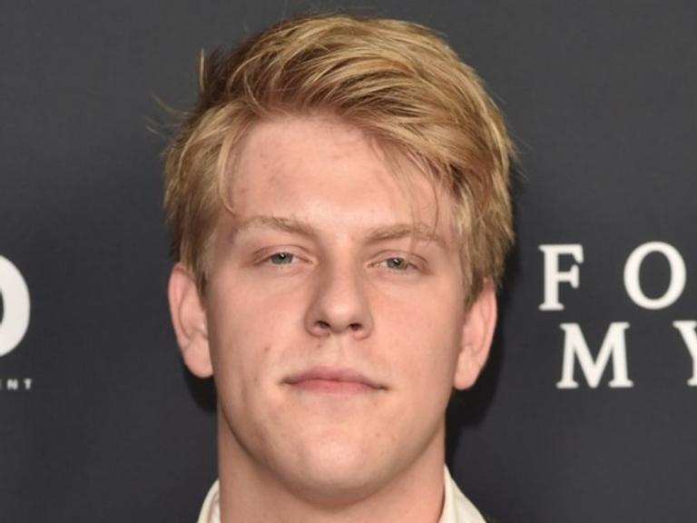 Aos 20 anos, morre Jackson Odell, de ‘ICarly’ e ‘Modern Family’