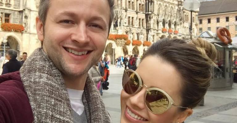 Lucas Lima brinca com seu filho sobre ‘As Quatro Estações’ de Sandy e Junior