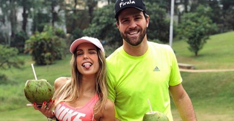 Apaixonada! Flávia Viana se declara para Marcelo Ié Ié