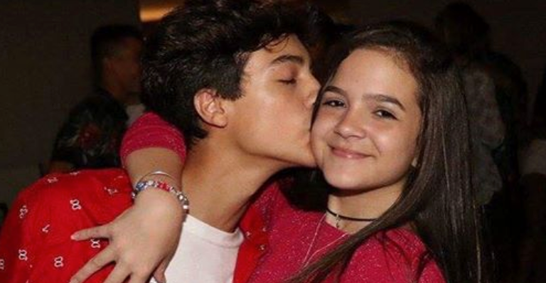 Aos 14 anos, Mel Maia se declara com texto emocionante ao namorado: “Que as brigas nos fortaleçam”