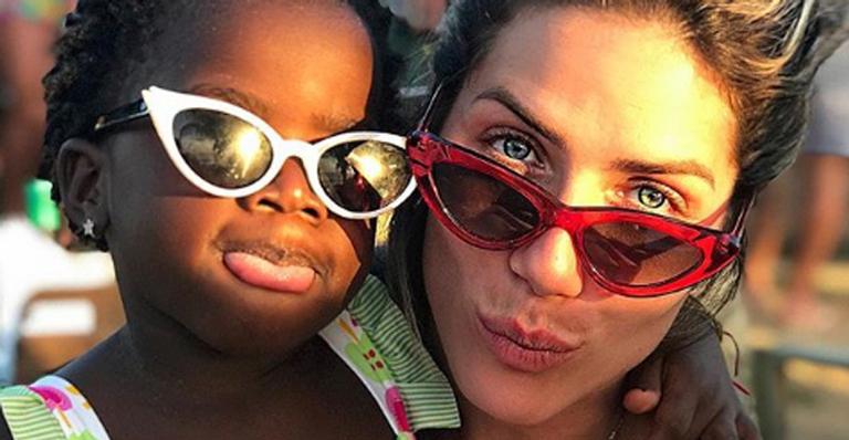 Após temporada na Itália, Giovanna Ewbank posa com Titi