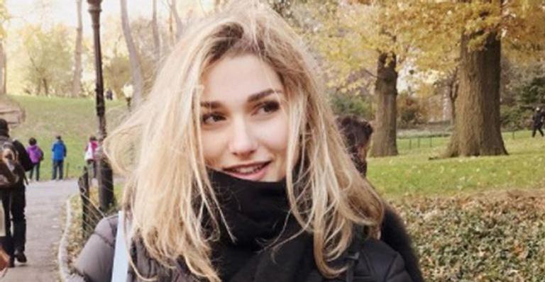 Sasha Meneghel exibe marcas no corpo provocadas por cachorro