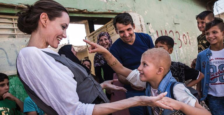 Angelina Jolie faz sua 5ª visita humanitária ao Iraque