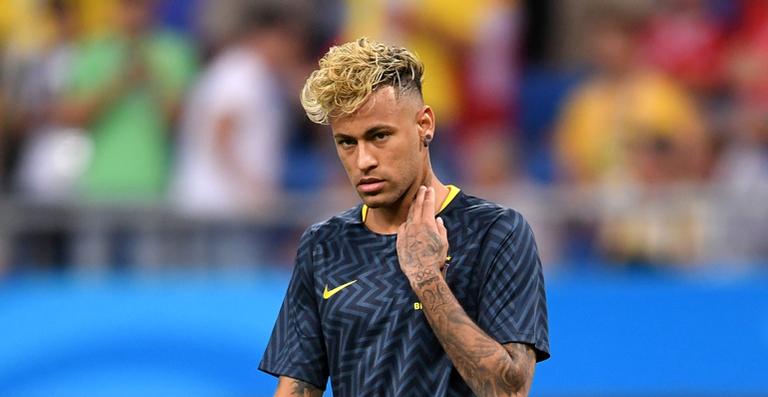 Após críticas, Neymar se livra de visual polêmico