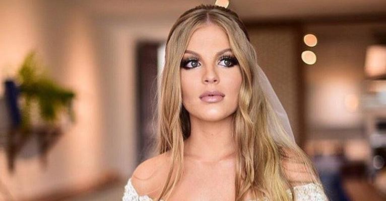 Luísa Sonza posta fotos com biquíni asa-delta e causa polêmica; cantora Simone sai em sua defesa