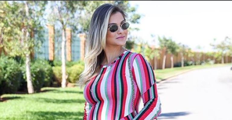 Grávida de 7 meses, Andressa Suita aposta em look grifado