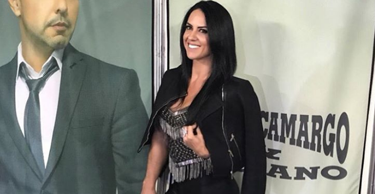 Graciele Lacerda aposta em lingerie transparente e impressiona seguidores