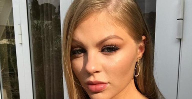 Luísa Sonza sensualiza com biquíni branco e transparência