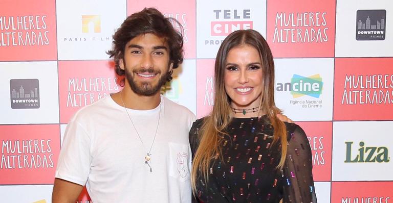 Deborah Secco e Hugo Moura vão juntos a pré-estreia de filme no Rio