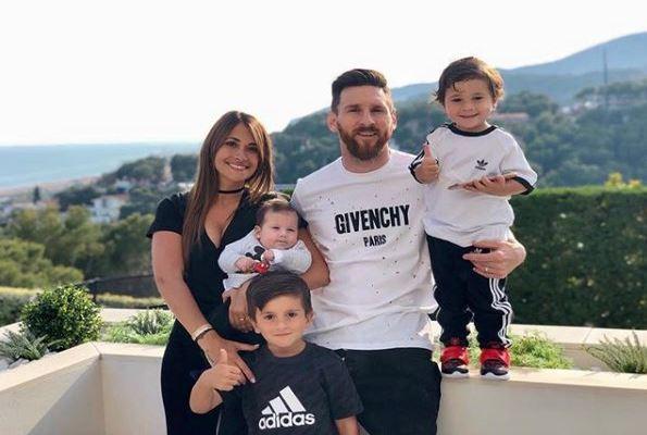 Lionel Messi ganha o apoio da família na Rússia