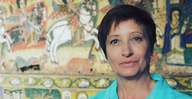 Sonia Bridi posa com o pequeno Valentim e se declara