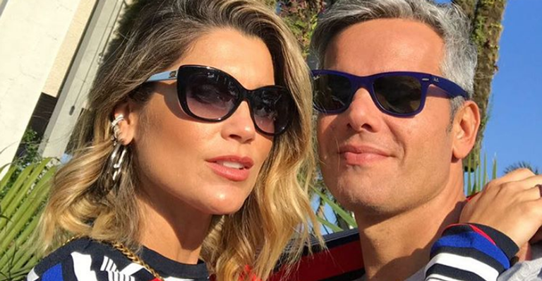 Curtindo as férias em Paris com a família, Flávia Alessandra ousa em foto nua com a torre Eiffel