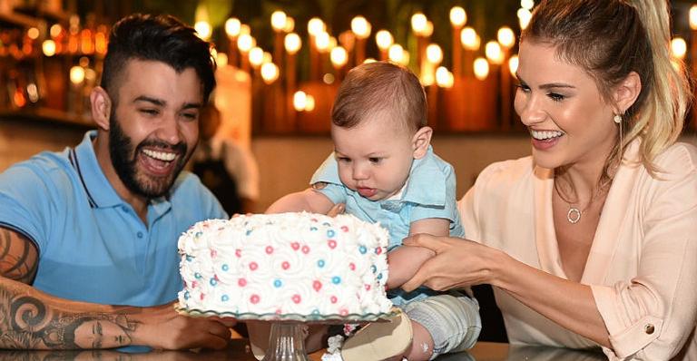 Gusttavo Lima e Andressa Suita comemoram aniversário do filho com festão em Goiânia