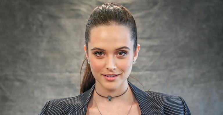 Juliana Paiva apresenta sua personagem em “O Tempo Não Para”