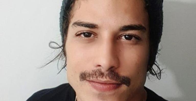 Após ser acusado de agressão, Douglas Sampaio se reúne com advogado