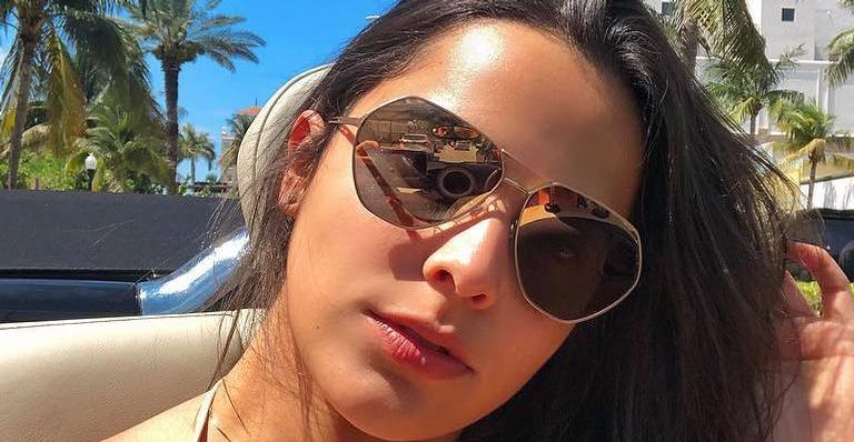 Tudo dando certo! Em Miami, Emilly Araújo exibe corpão em look ousado