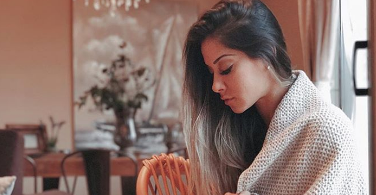 Mayra Cardi revela razão para fãs evitarem tocar em sua barriga: ”Fui abusada sexualmente”
