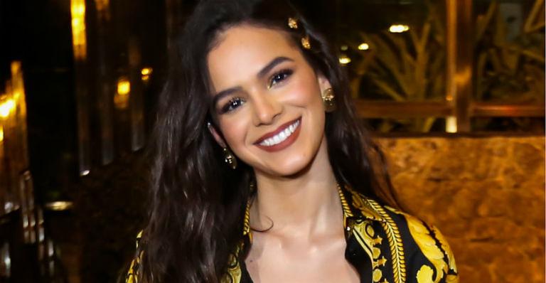 Bruna Marquezine admite saudade e comenta foto de Neymar Jr: ”Nunca quis tanto ser uma bola”