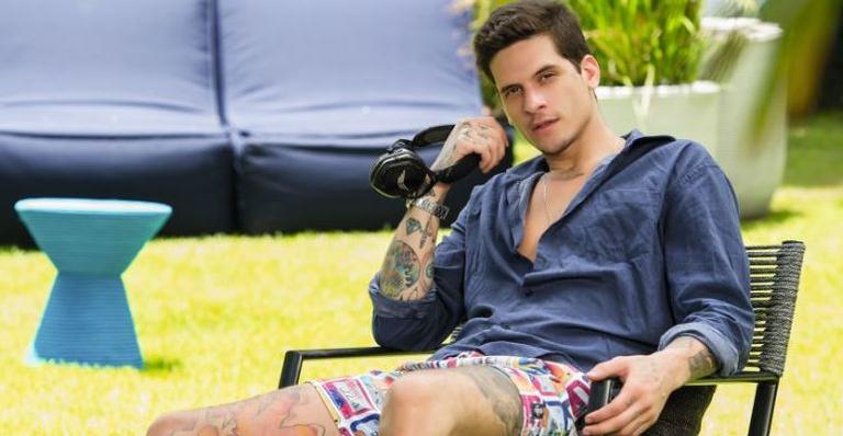 Diego Fragoso fala sobre transição da moda para a música