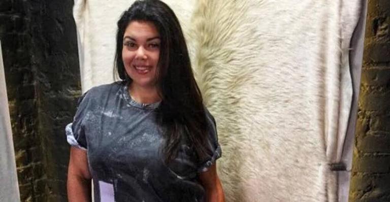 20kg mais magra, Fabiana Karla exibe corpo na praia