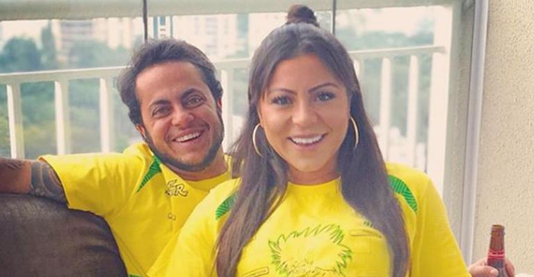Thammy Miranda reclama de dor de cabeça e Andressa rebate: ”Te largo”