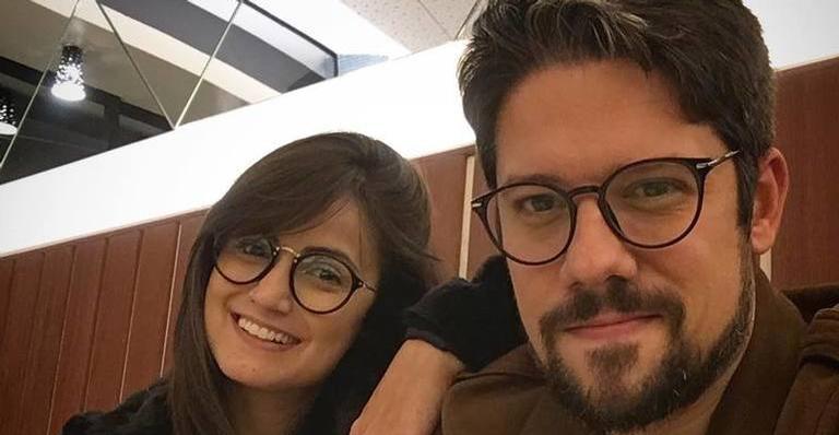 Após cirurgia delicada, namorado de Mari Palma, Phelipe Siani, volta a andar: ”É um milagre”