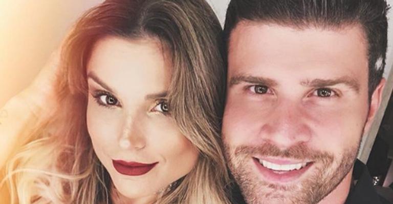 Marcelo Ié Ié comemora 9 meses de namoro com Flávia Viana: ”Te amo”