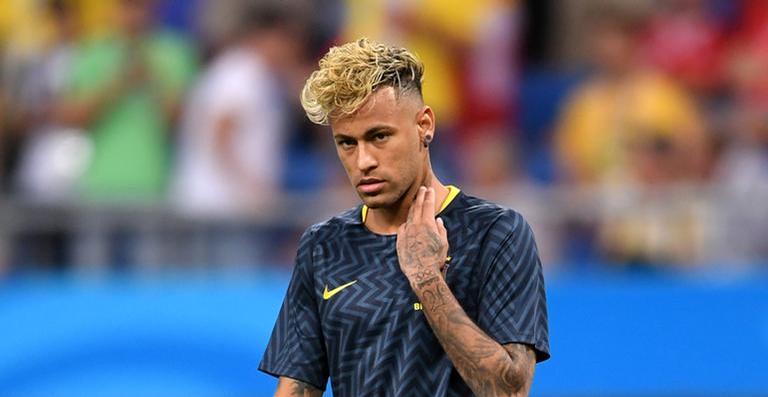 Neymar Jr. se pronuncia, de maneira surpreendente, sobre as piadas após quedas na Copa