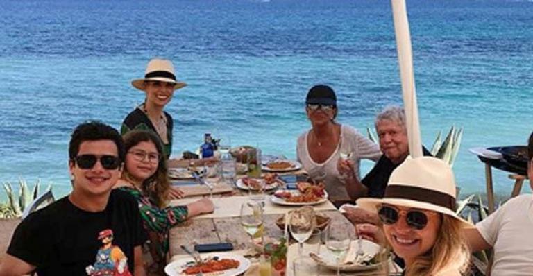 Ana Furtado viaja com a família e afirma: ‘Em nenhum momento duvidei de que estaria aqui’