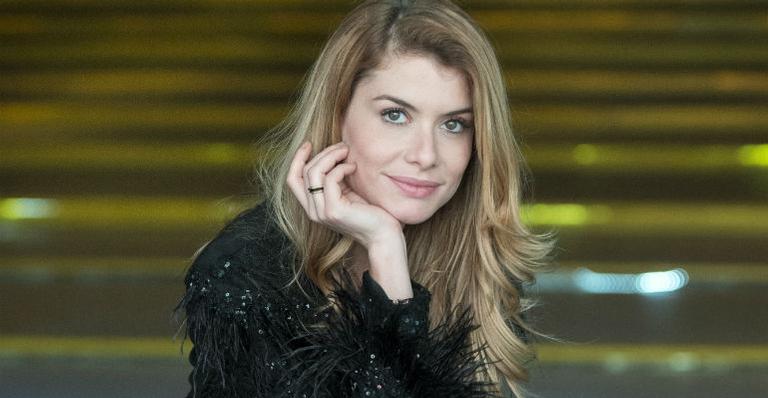 Alinne Moraes volta à TV como vilã da nova novela das 18h da Globo