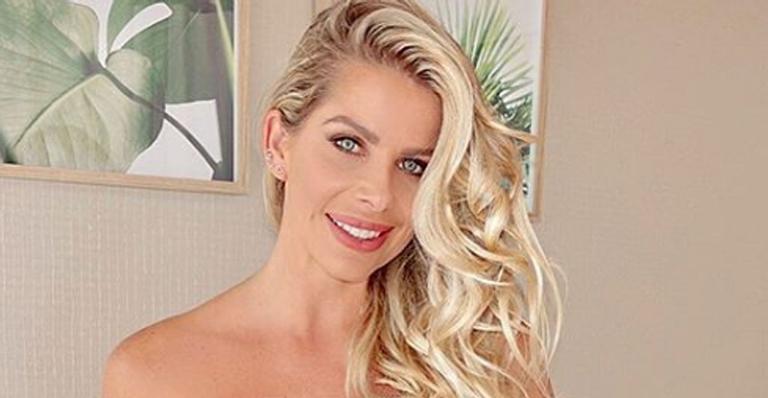 Karina Bacchi compartilha foto antiga de Enrico e se derrete: ”Amor”