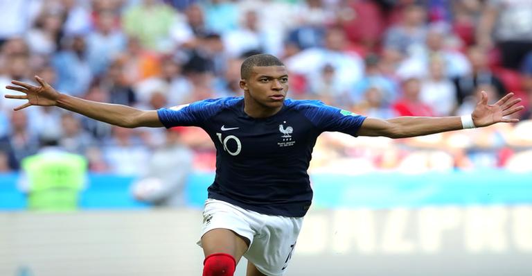 Craque francês, Kylian Mbappé, teria affair com miss gata