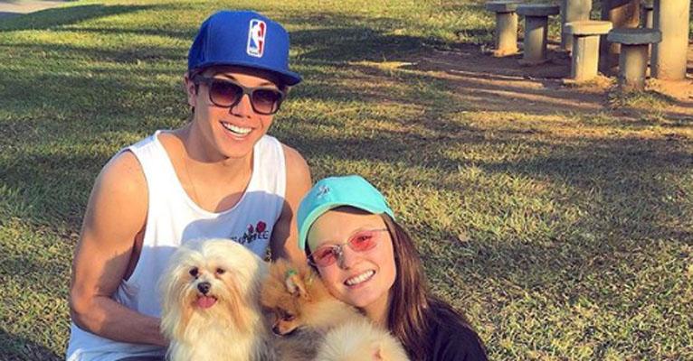 Larissa Manoela e Leo Cidade celebram 7 meses de namoro com declarações apaixonadas