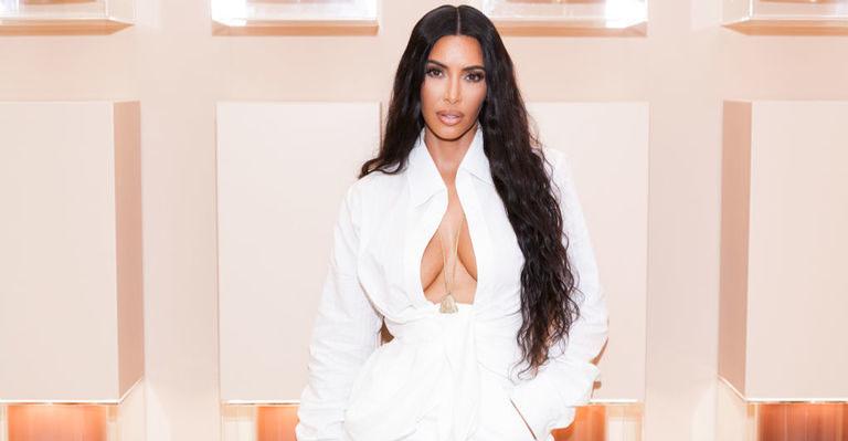 Kim Kardashian ganha R$ 19 milhões em 5 minutos após lançamento de linha de perfumes