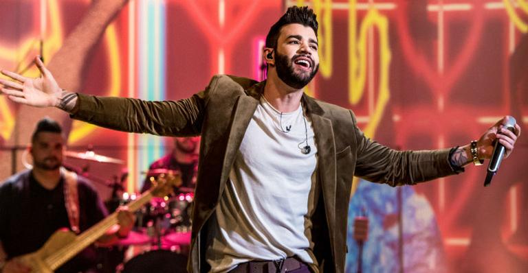 Gusttavo Lima relembra incêndio que destruiu sua casa: ”Quase morri queimado”