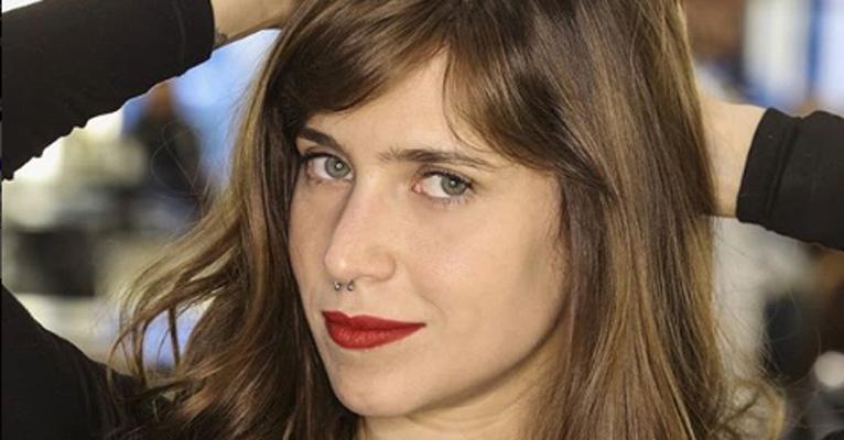 Mudança radical! Mel Lisboa fica loira platinada e estranha o visual: ”Me acostumando”