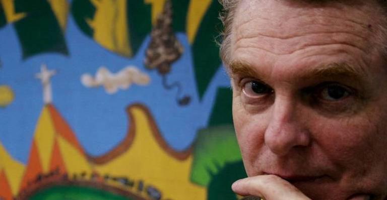 Morre, aos 76 anos, o cenógrafo Hélio Eichbauer
