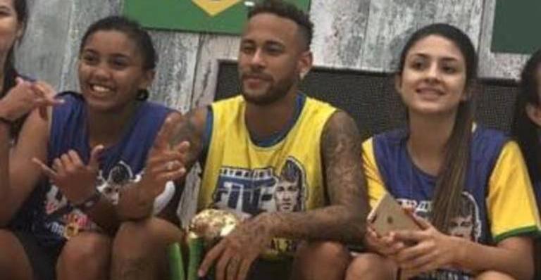 Neymar Jr. joga com time feminino no Neymar Jr’s Five! Saiba tudo que rolou