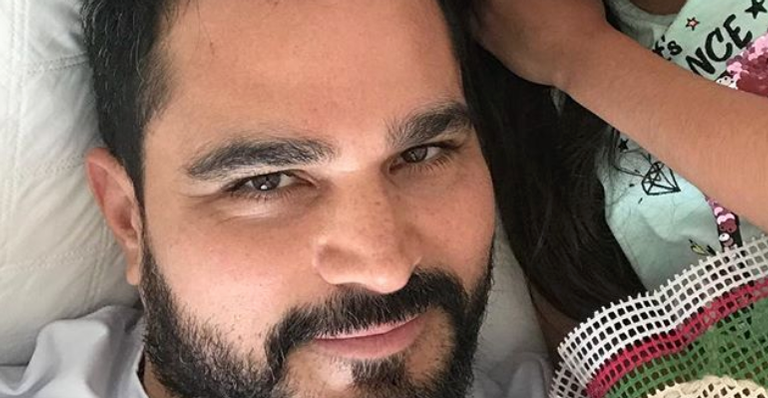 Luciano Camargo faz homenagem a ”filho” falecido: ”Sinto muito a sua falta”
