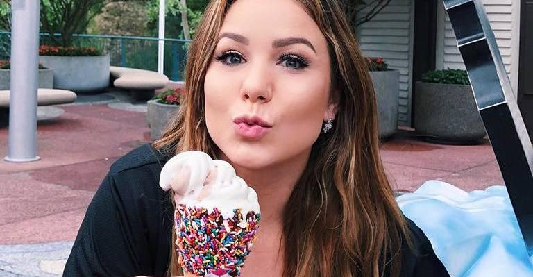 Após fazer várias cirurgias plásticas, ex-BBB Maria Claudia exibe corpão em foto nua