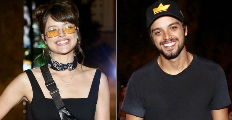 Agatha Moreira e Rodrigo Simas são flagrados aos beijos em festa