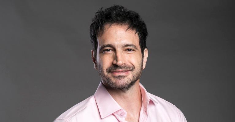 Aos 46 anos, Caco Ciocler comemora 1° Dia dos Avôs e brinca com a idade: ‘’Já fiz ginástica”