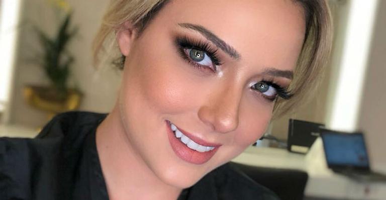 Carol Dantas posa com influencer digital e fãs se chocam com semelhança