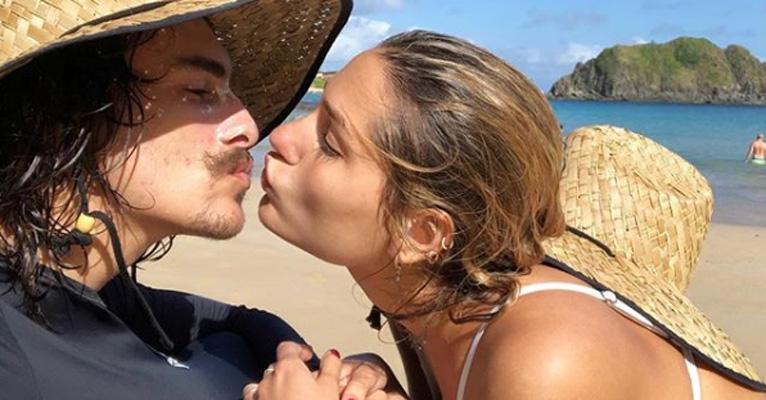 Bruno Montaleone faz declaração apaixonada para Sasha em foto romântica “Te amo do Rio a NY”