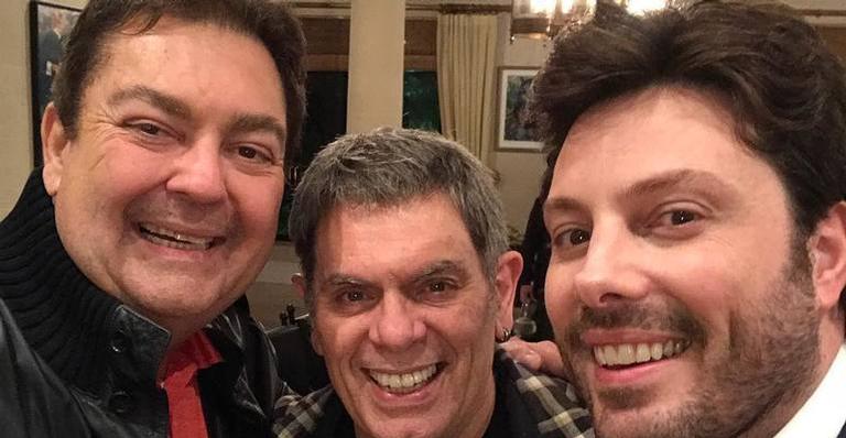 Danilo Gentili é convidado para noite da pizza na casa de Faustão e não esconde o entusiasmo