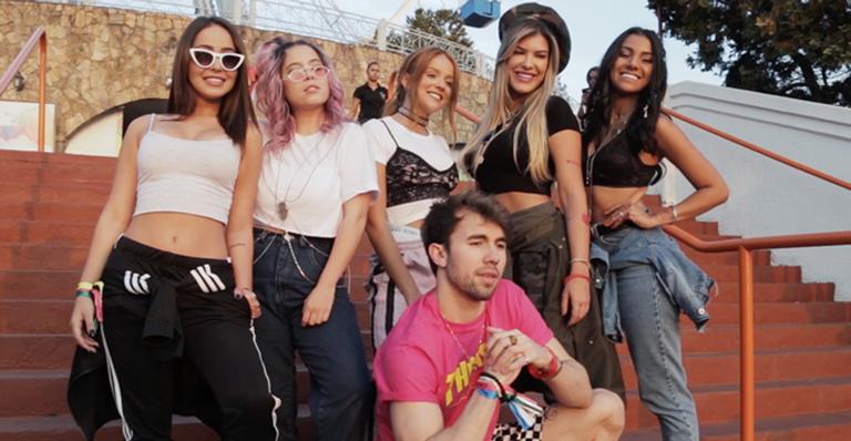 Gabi Lopes comemora aniversário no Hopi Hari